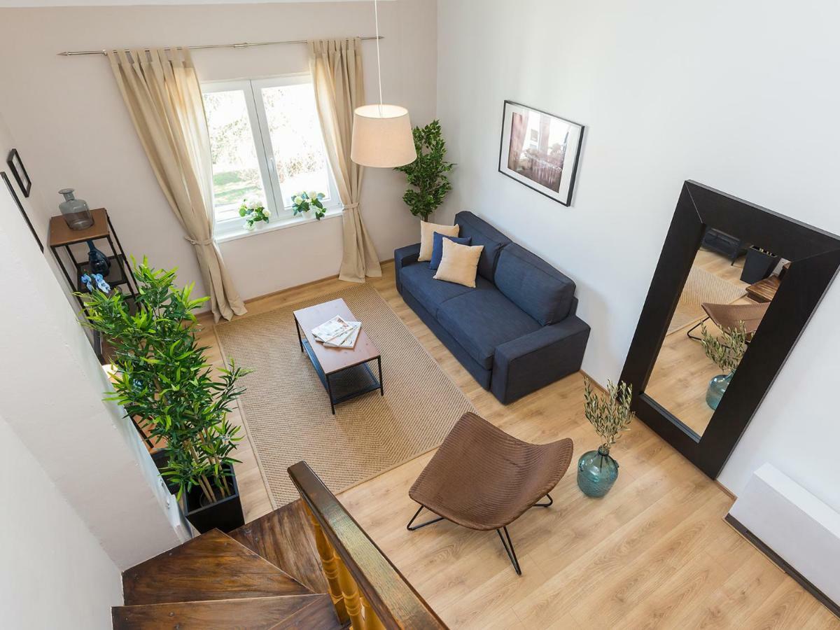 New City Center Design Apartment Poreč Exteriör bild