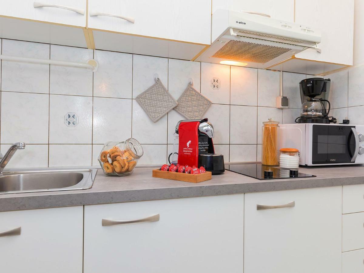 New City Center Design Apartment Poreč Exteriör bild